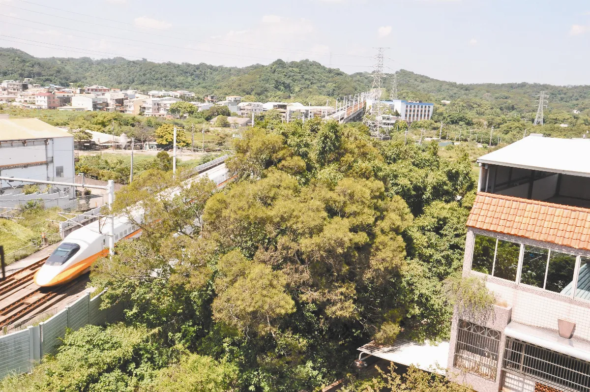 噪音擾人、影響手機通訊…高鐵飛快通過 沿線居民頭痛