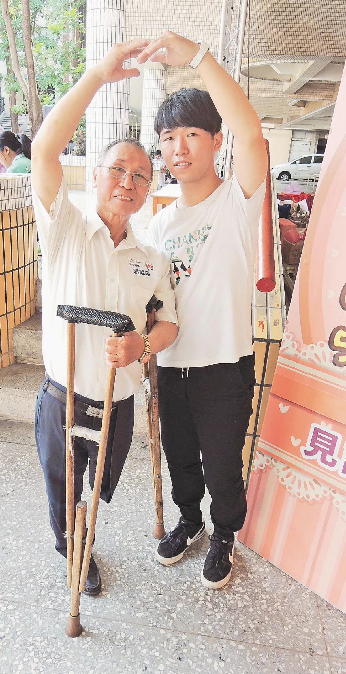 照顧2歲兒 家裡宛如加護病房
