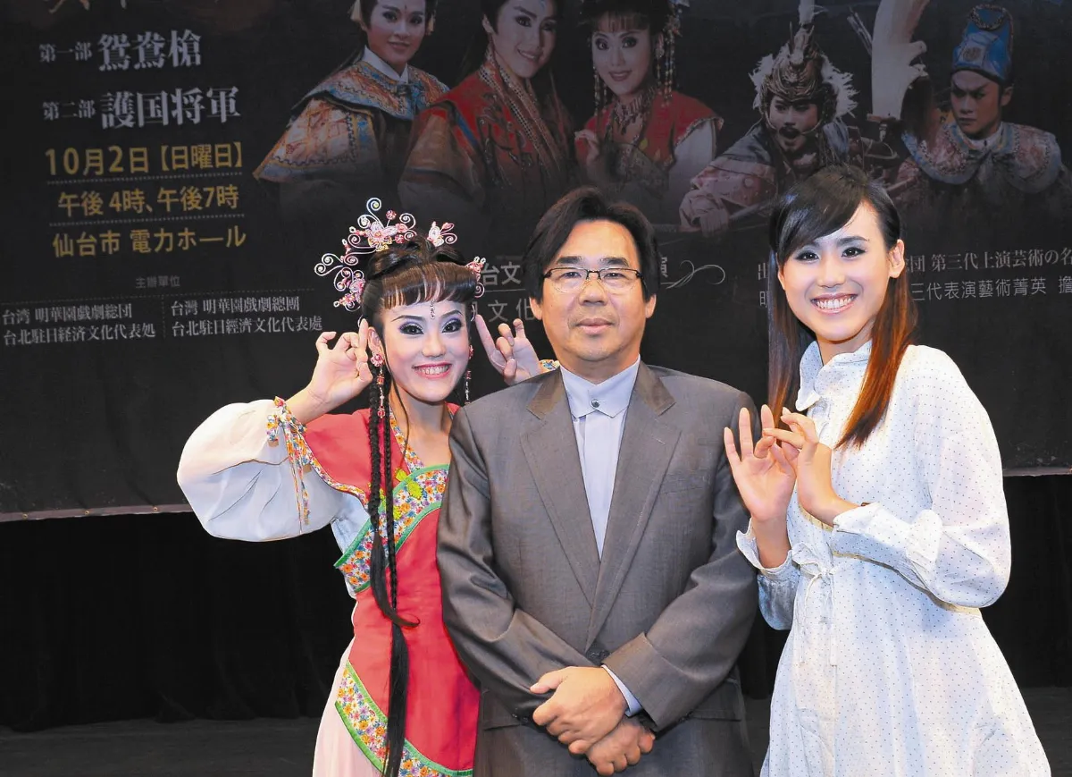 爸爸，謝謝您   陳勝福太忙 小學找國中女兒