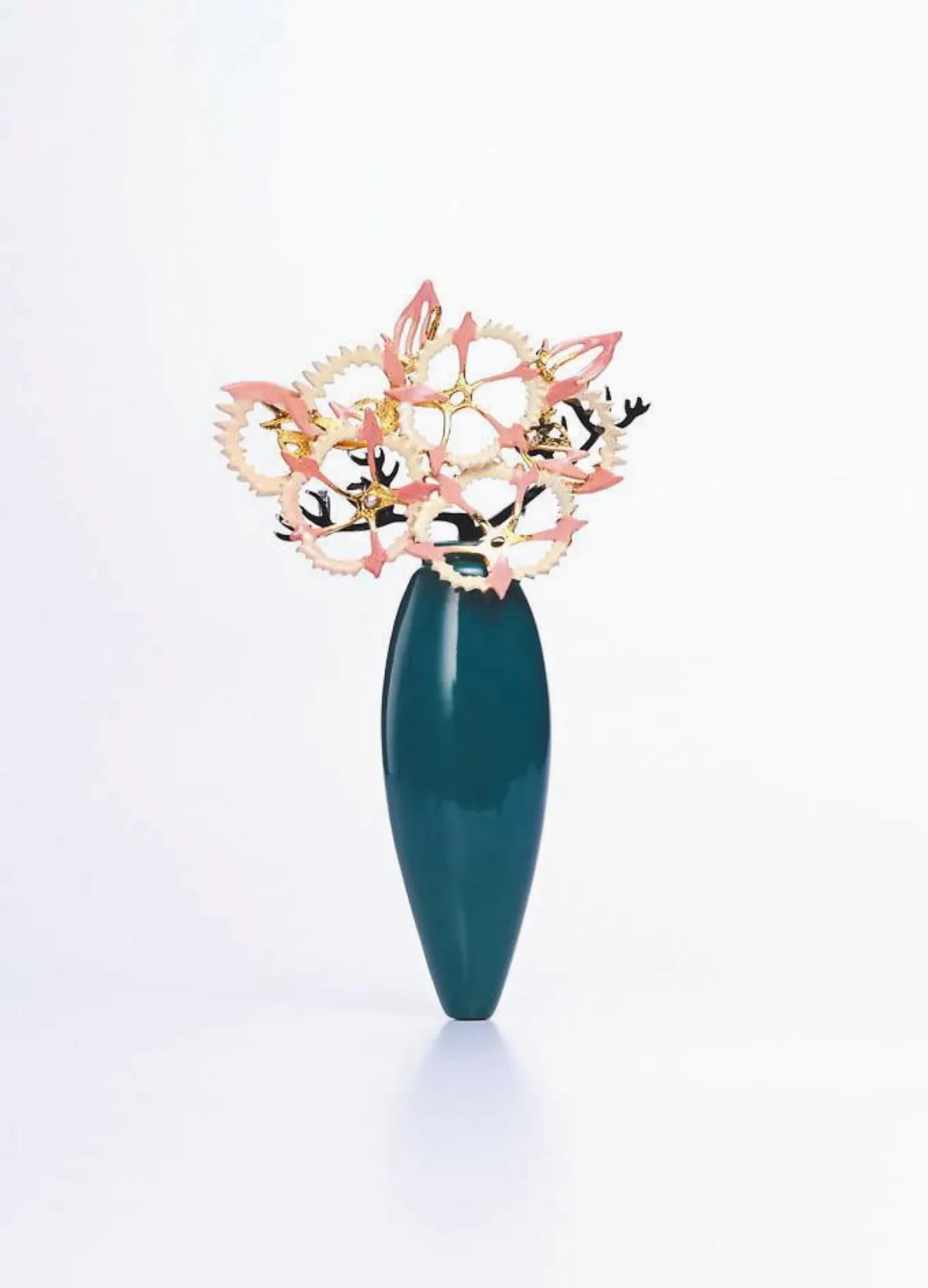 陳國珍金工漆器展 傳遞寧靜感