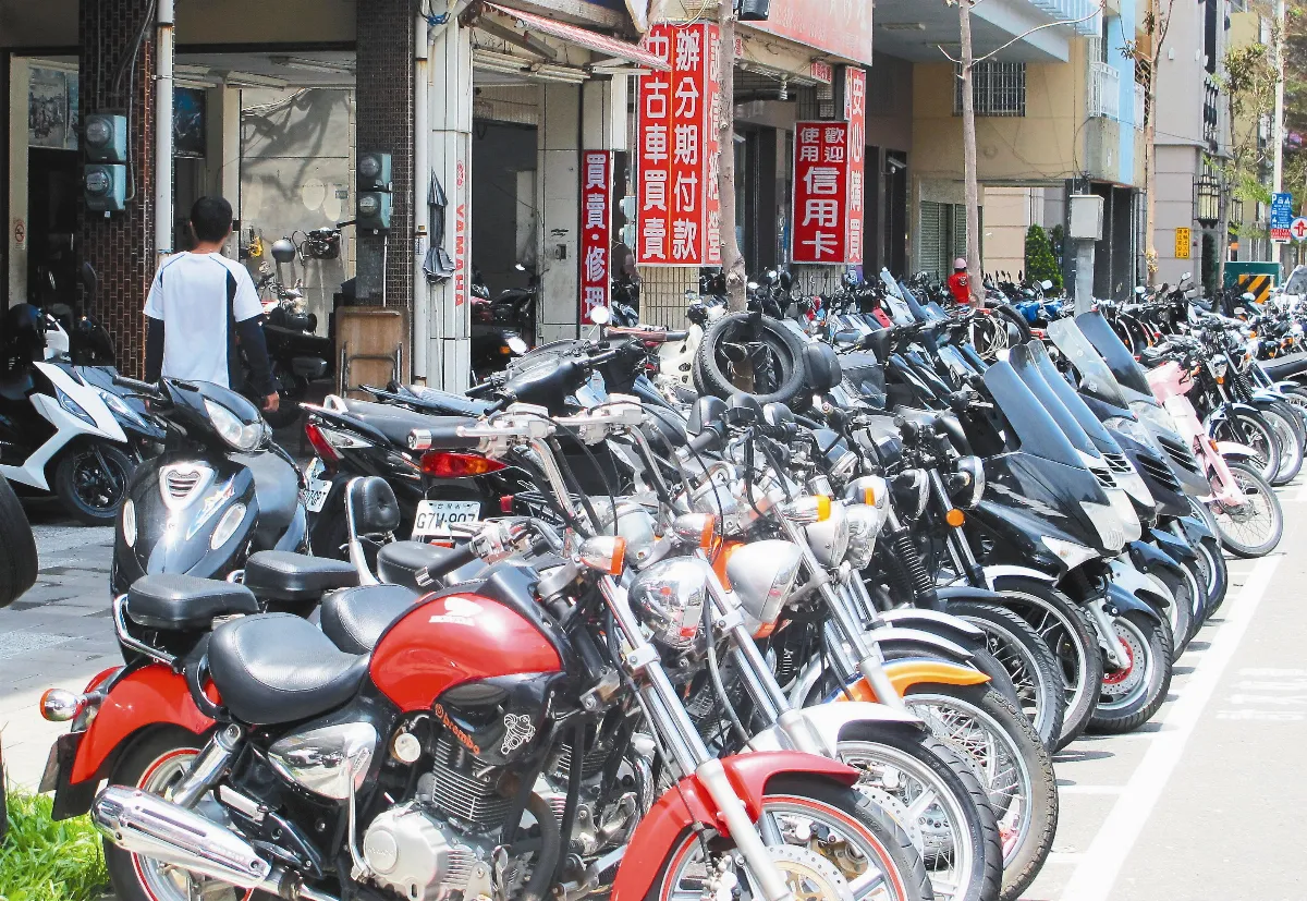 買機車挨罰 學生：不知被改造