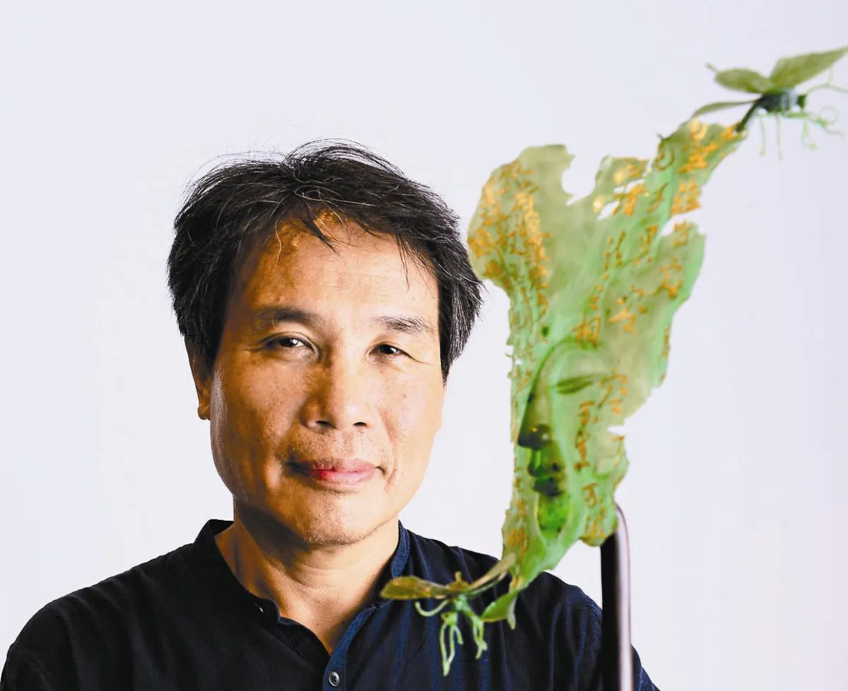 黃福壽雕菩薩玉顏 撫慰人間苦
