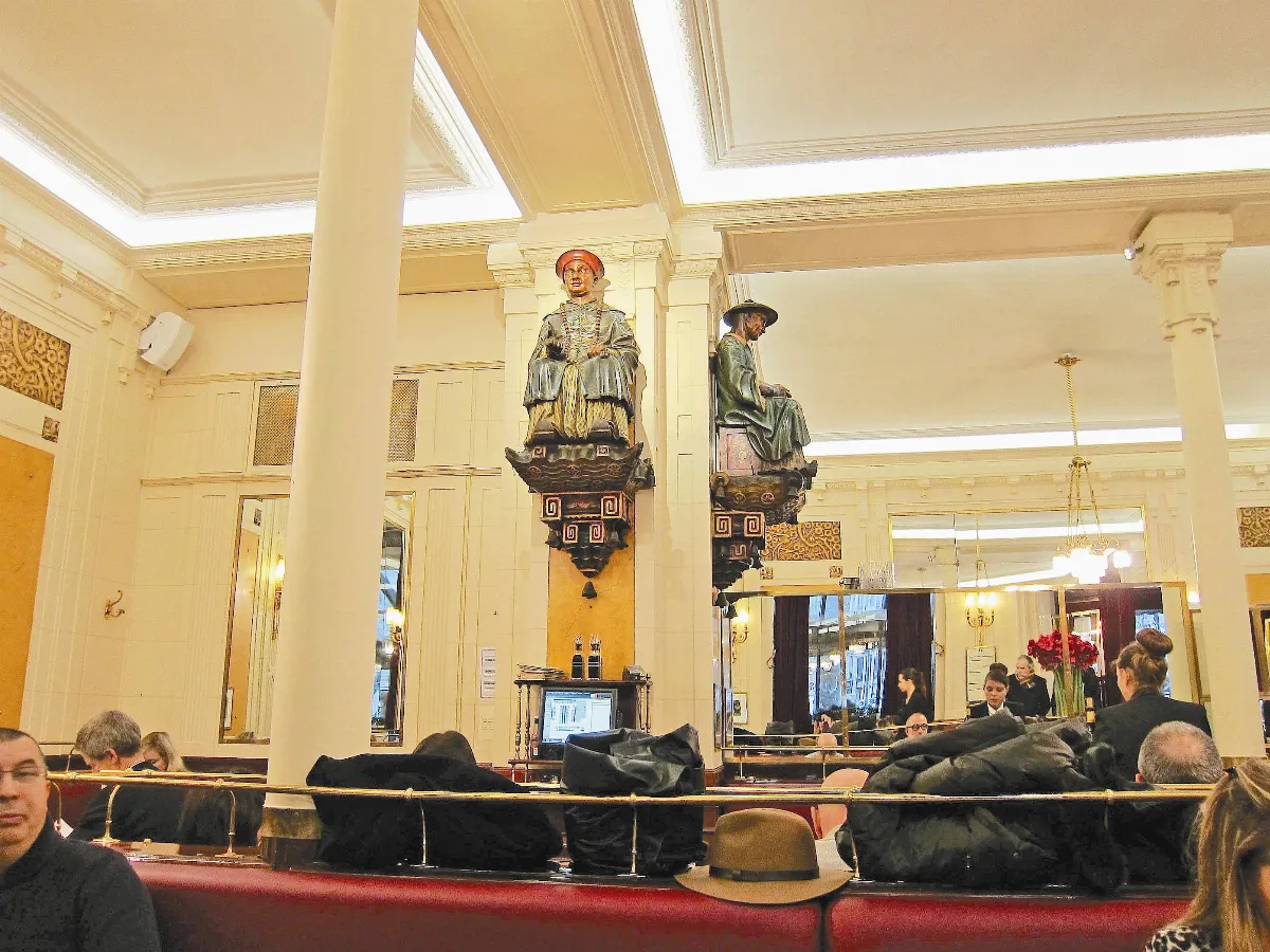 遨遊藝事 巴黎的雙叟咖啡館