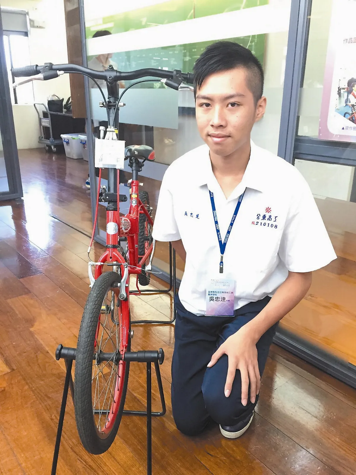 4強力掛勾撐起評審 勇奪3金