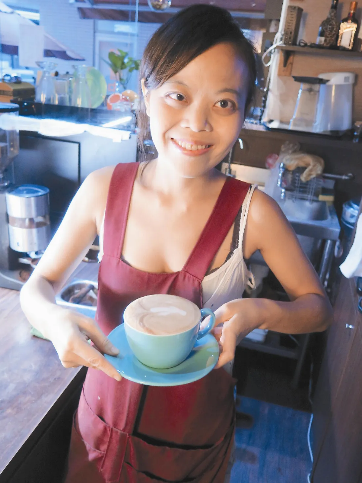 盲女咖啡師 16分鐘煮7杯
