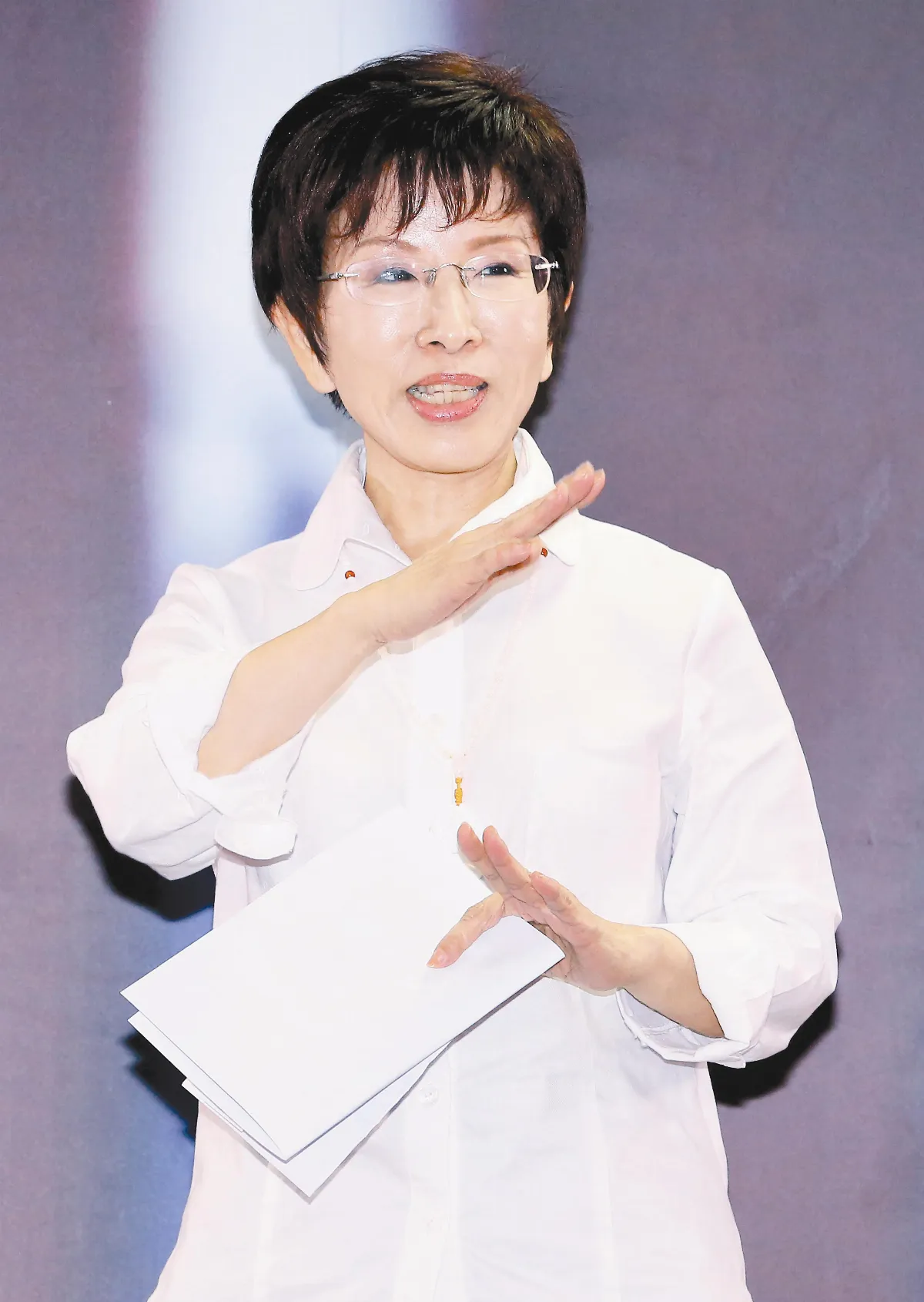柱下朱上 民調仍輸小英