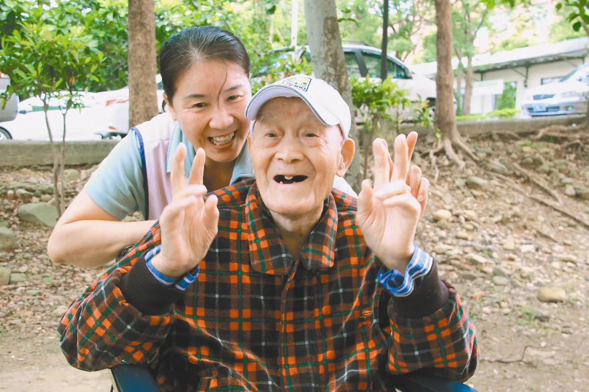 愛笑、隨和、不計較 讓他長命百歲  楊之幹115歲 挑戰全球最老