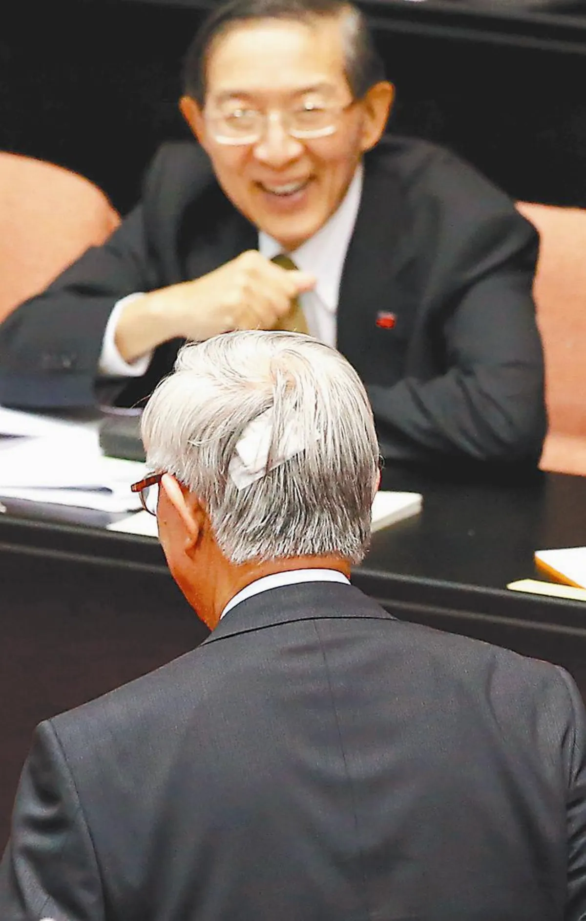 頭帶傷 12A總裁：小事
