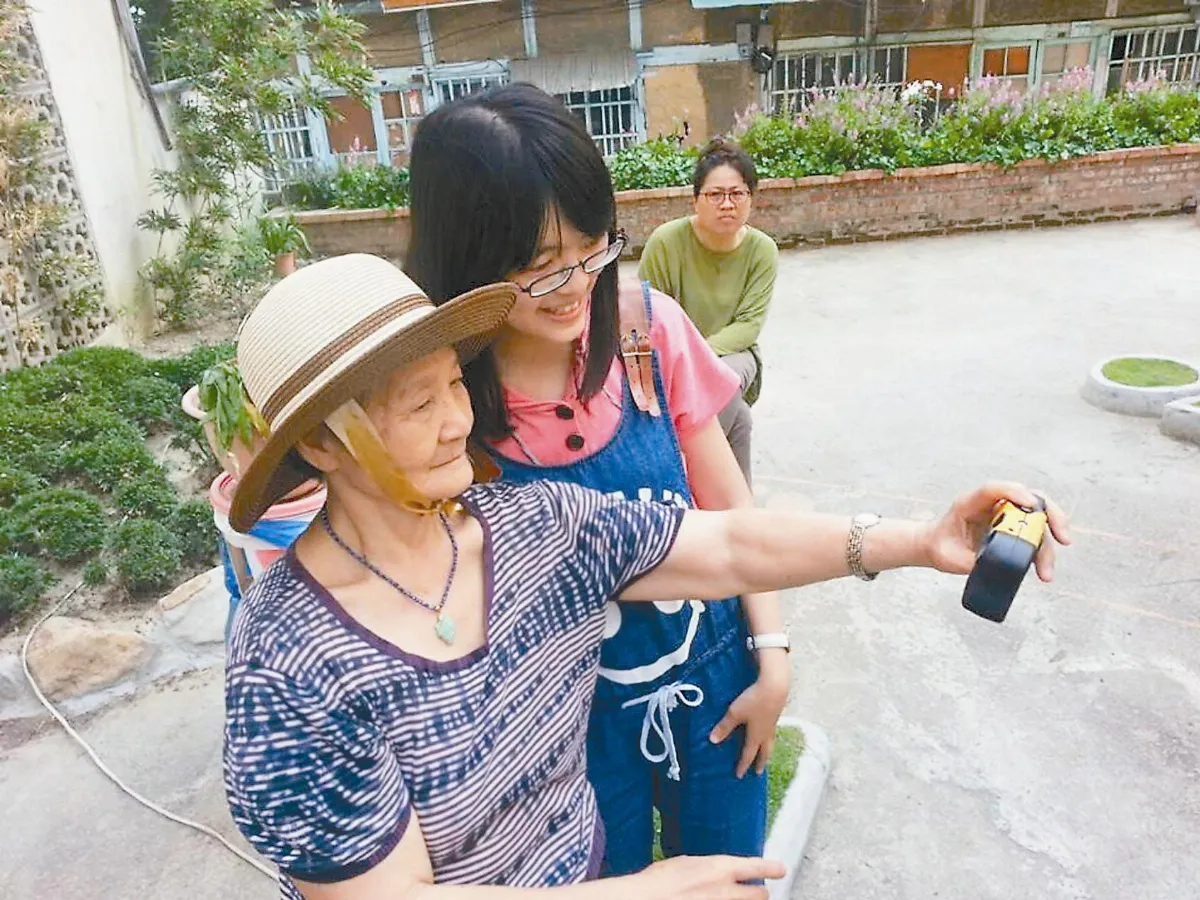 老頑童喀擦喀擦 暮光留影