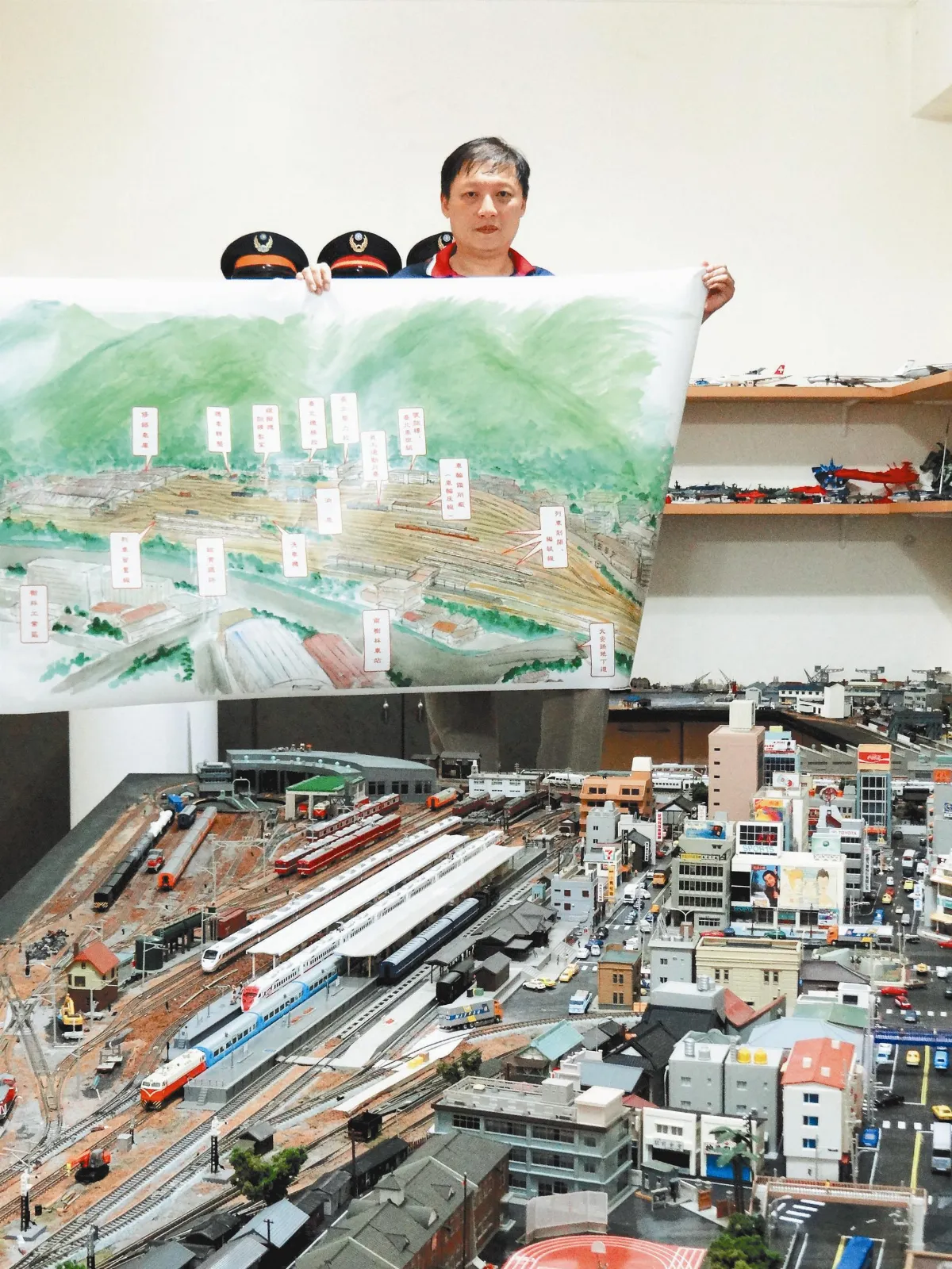彩繪鳥瞰圖 台鐵司機化身畫家