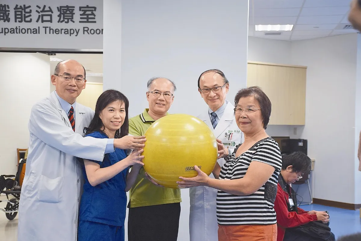 SMART 復健法 花園團體復健  讓中風、癌症等重症回春