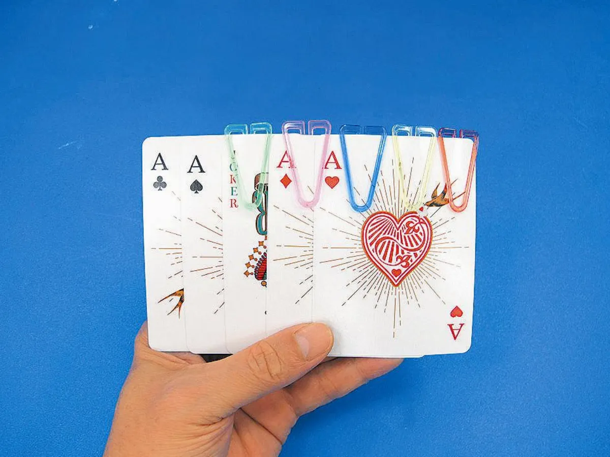 科學遊戲 如何夾鬼牌?