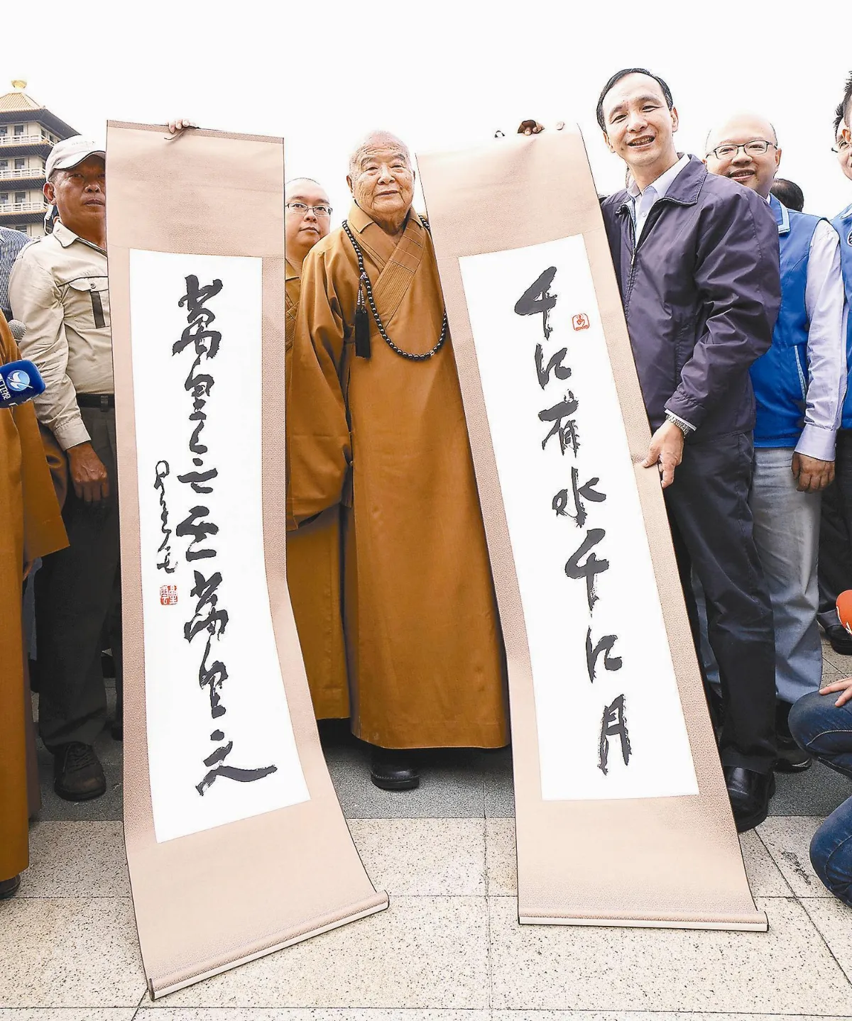 大師勉朱立倫 撥雲見日