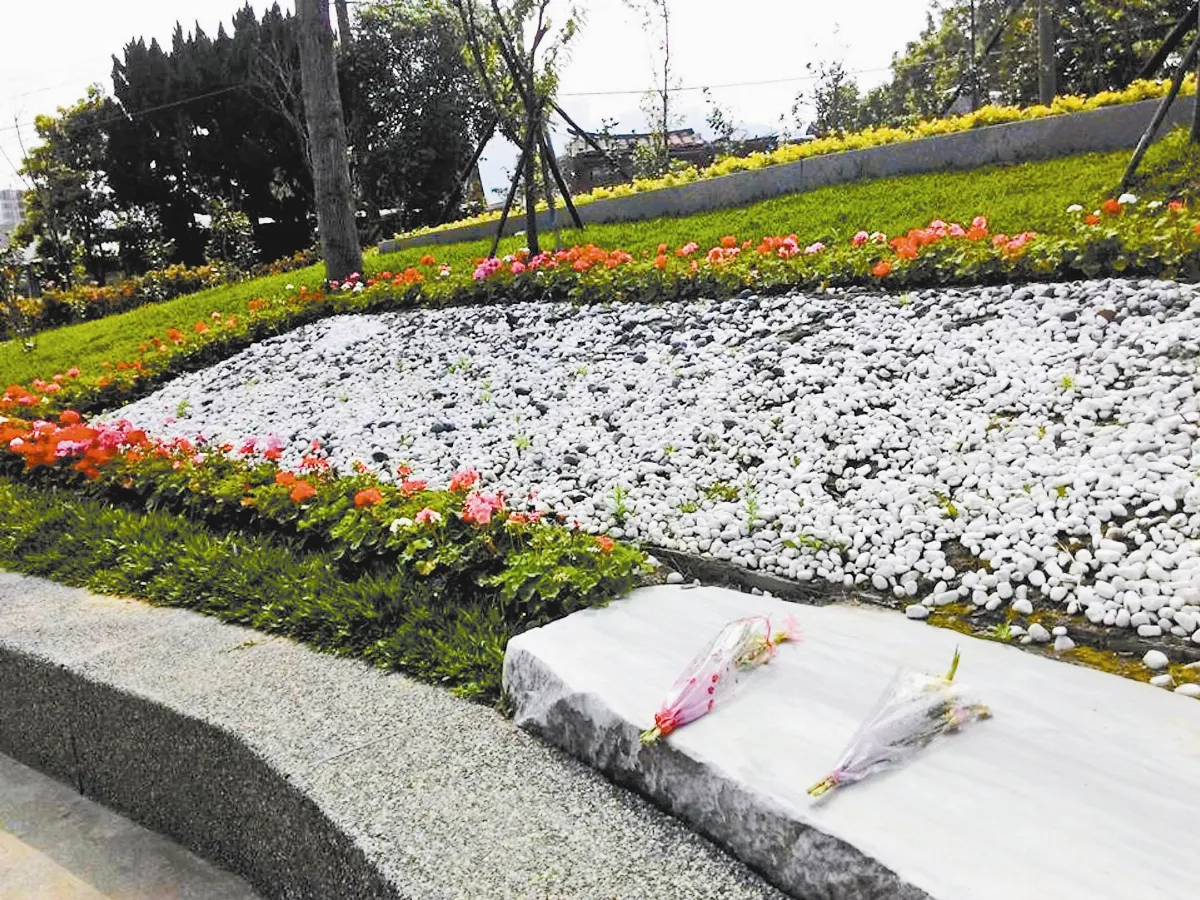 重生 以花海為家