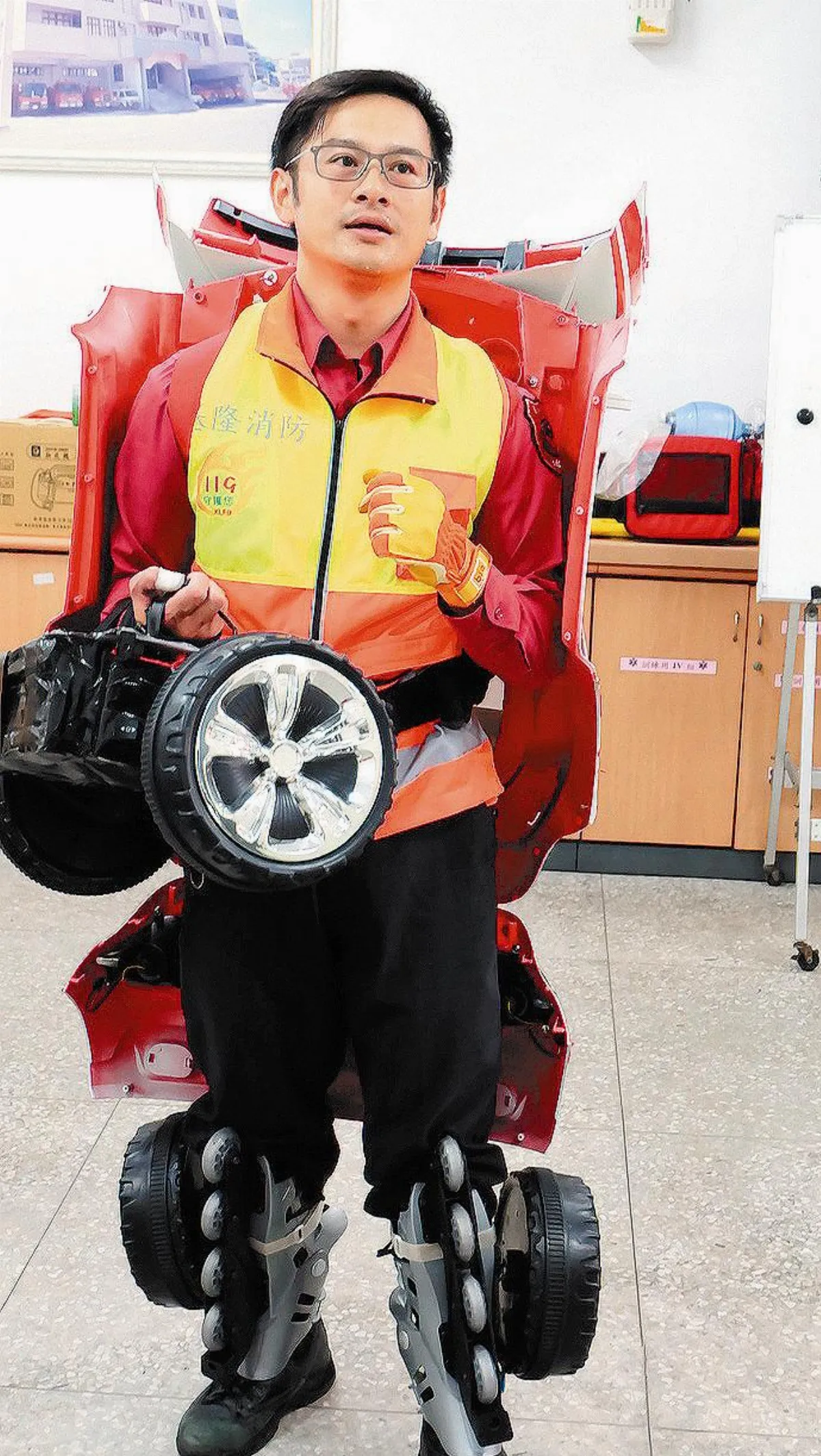 防火宣導 DIY救護車變形金剛