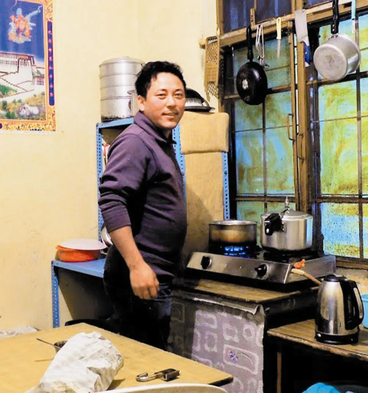 全球華文文學星雲獎報導文學貳獎  一條回家的路 上（選刊）