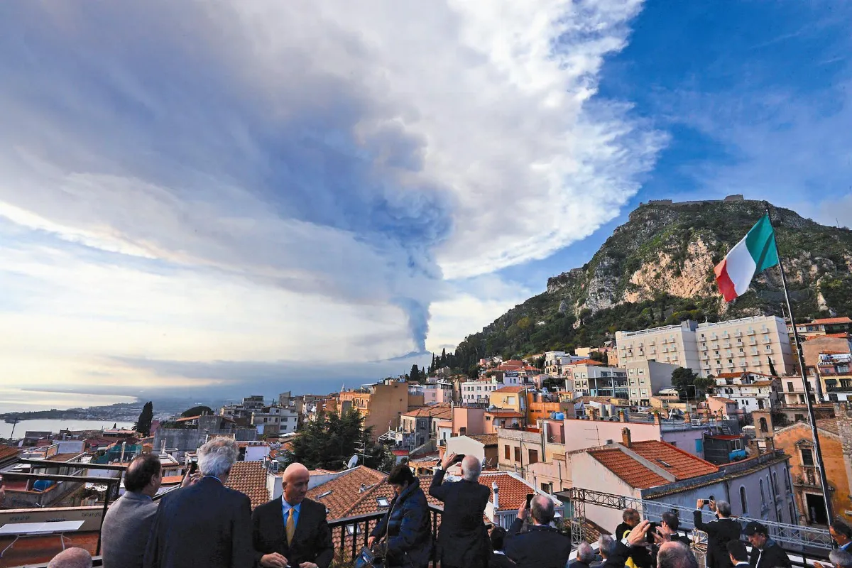 義埃特納火山爆發 20年來最震撼