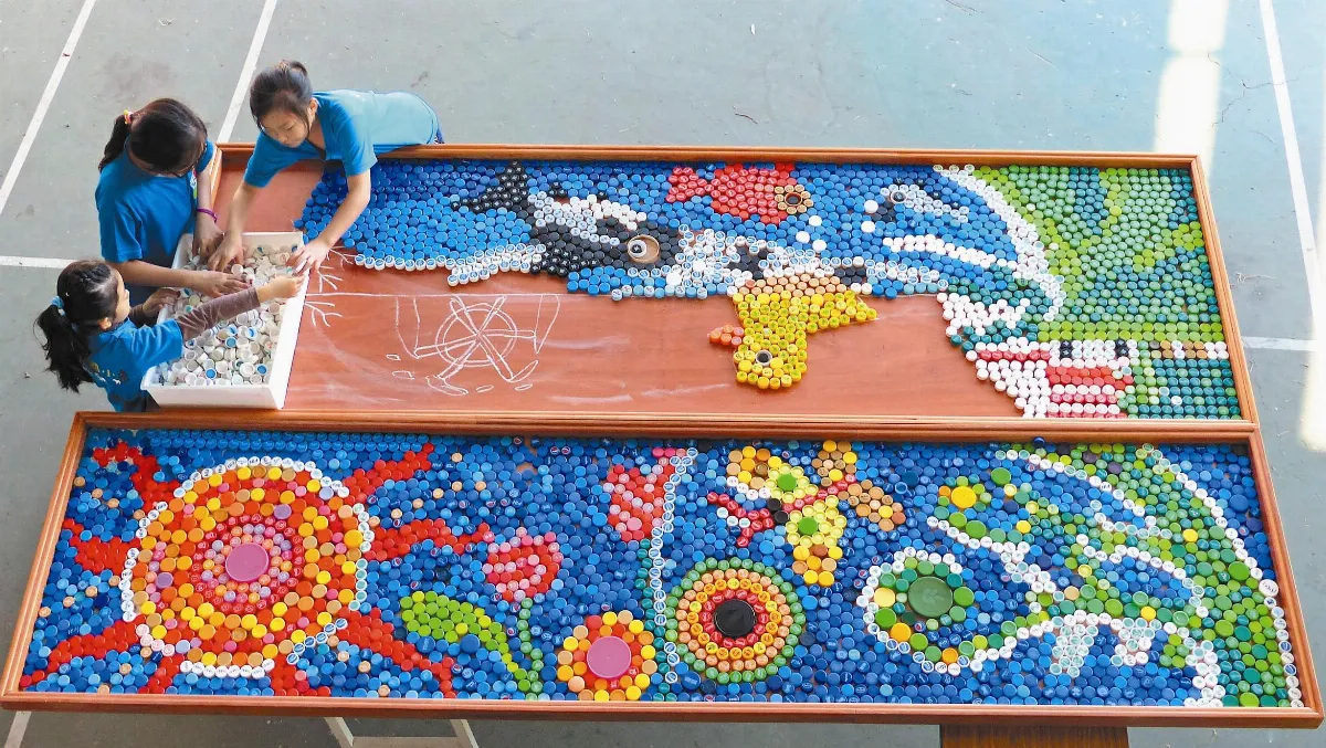 小瓶蓋大作畫 香田國小拼貼圍牆