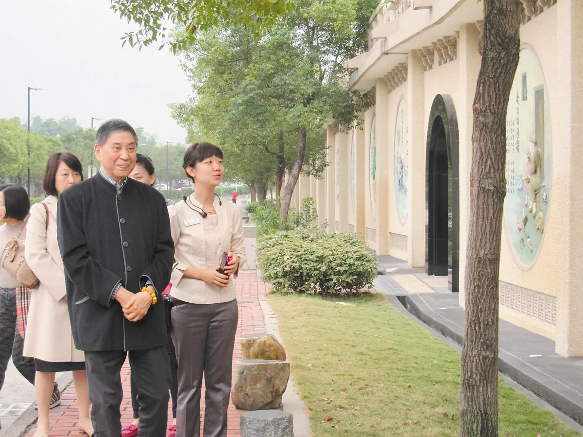 白先勇訪佛館 讚歎人間佛教