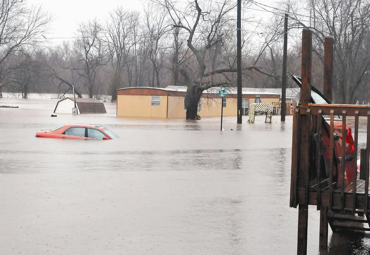 暴風雨+龍捲風襲美 43死