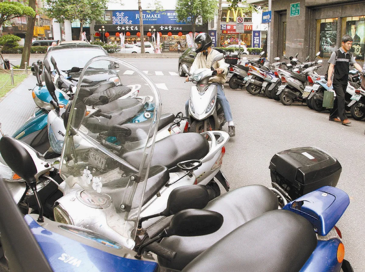 北市機車格 擬收費