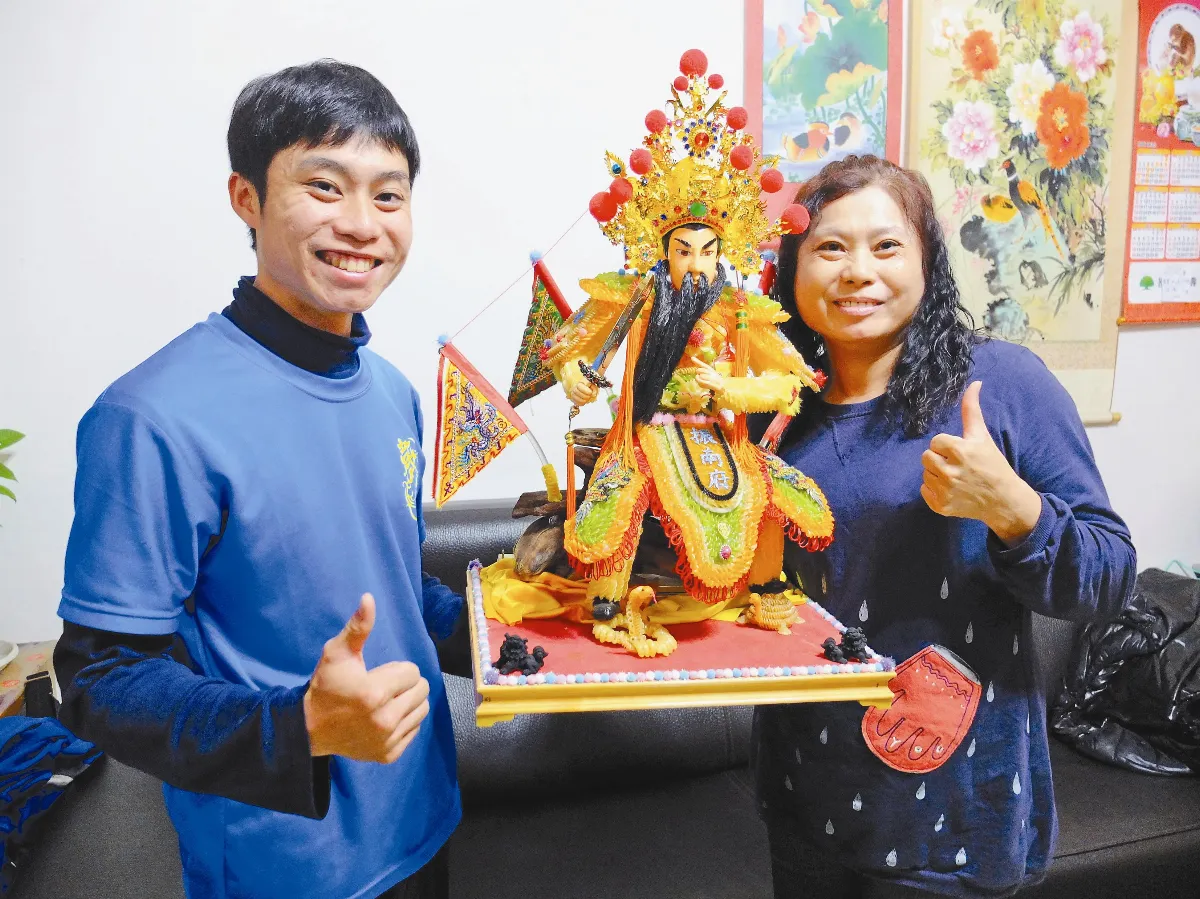 玉米片造媽祖 郭禹睿神乎其技