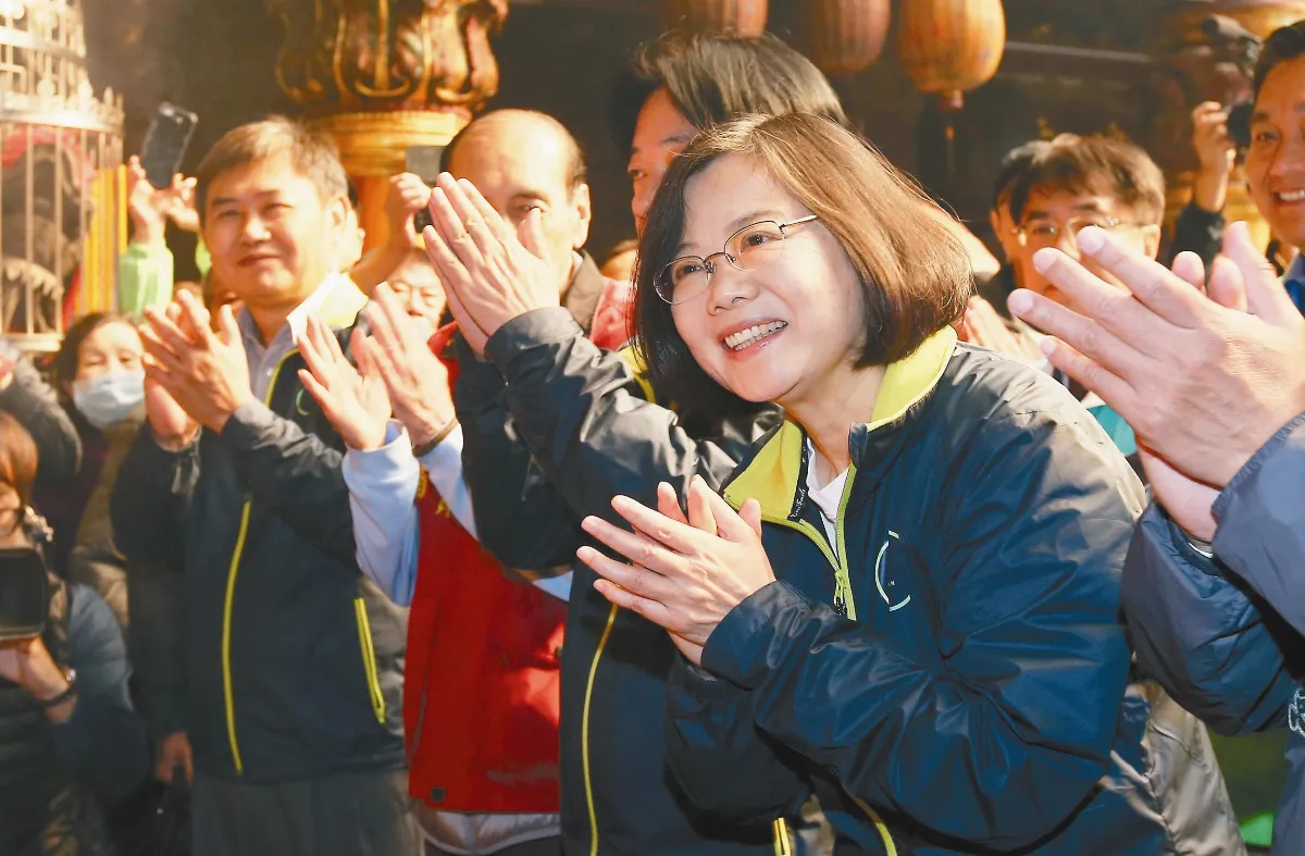 最後黃金周 3選將尬氣勢 蔡穩守南台 民眾熱情相挺