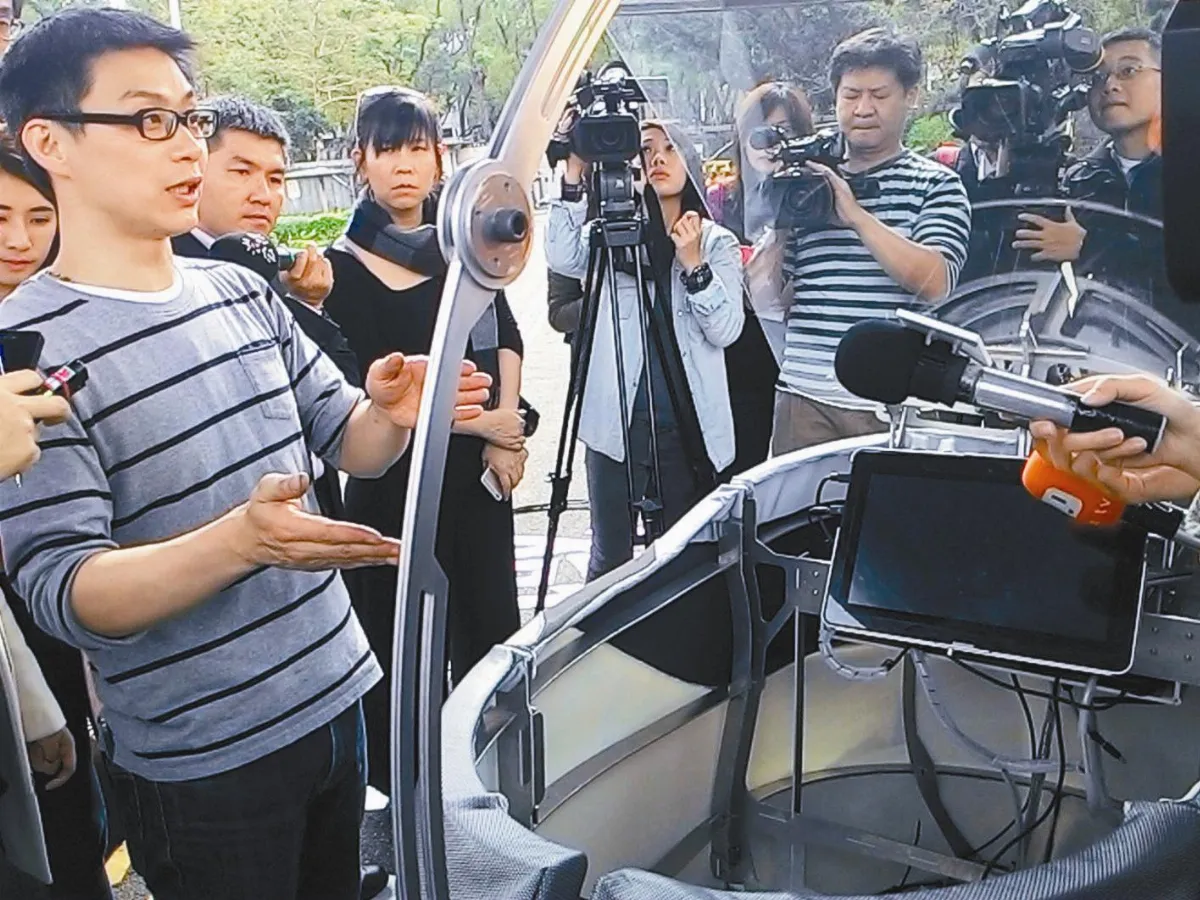 三輪無人車 9成MIT