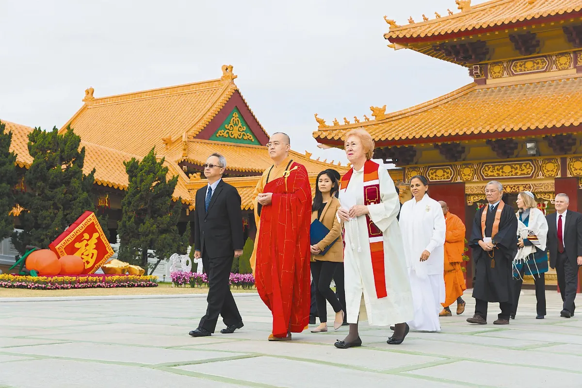 西來寺跨宗教祈禱 點燈盼和平