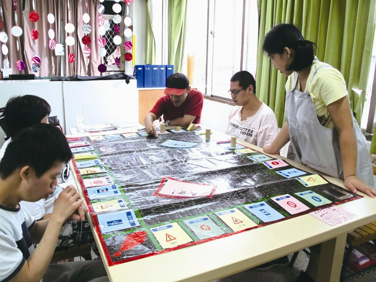 用愛守護的天使  愛協行，行無礙