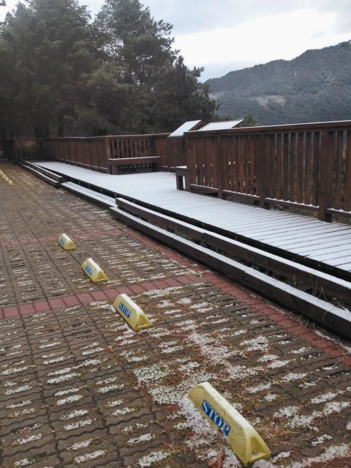 大雪山下雪了