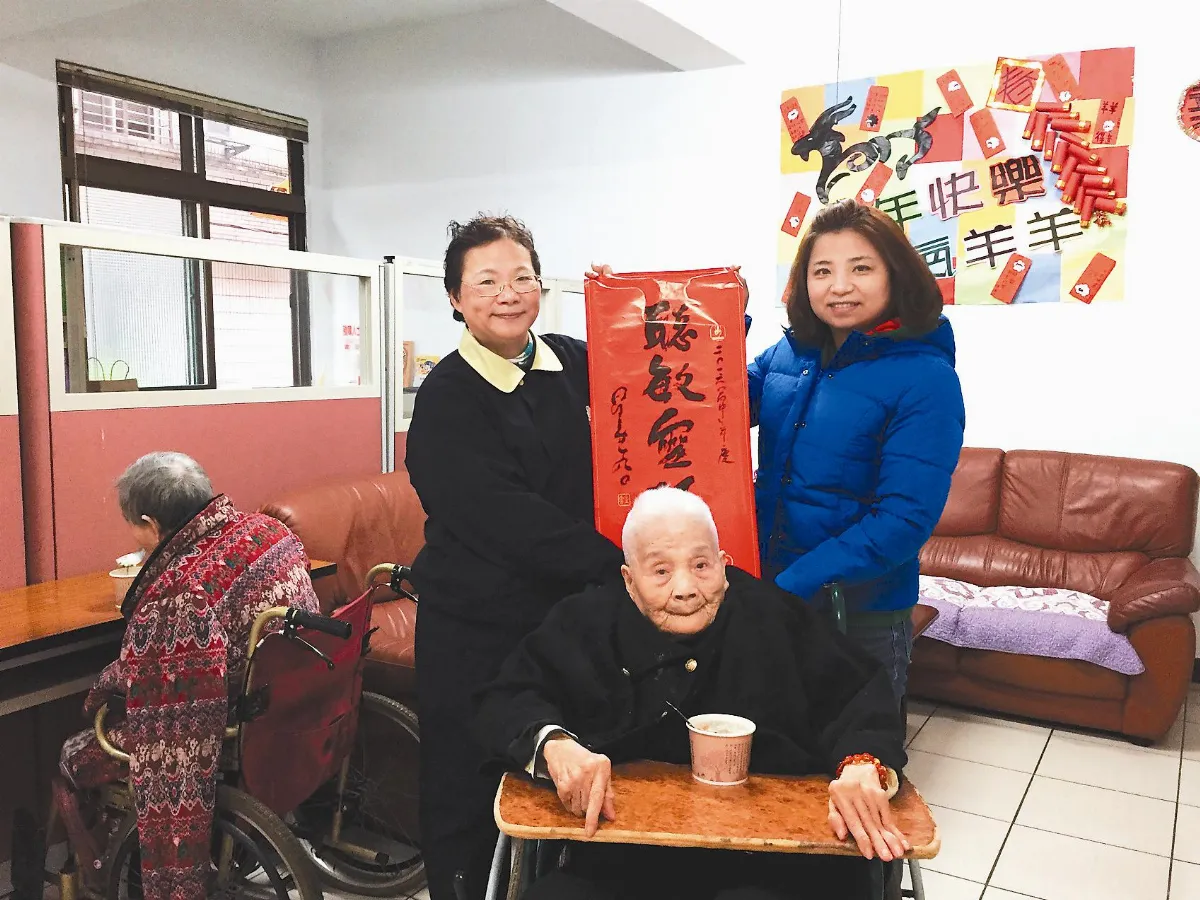 法寶節供粥 融合佛心