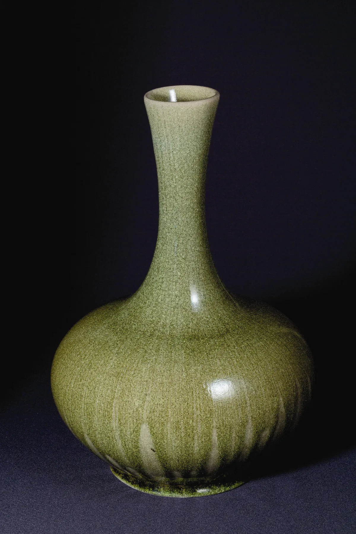 【翡翠青瓷──何志隆藝術創作巡迴展】 孔雀開屏