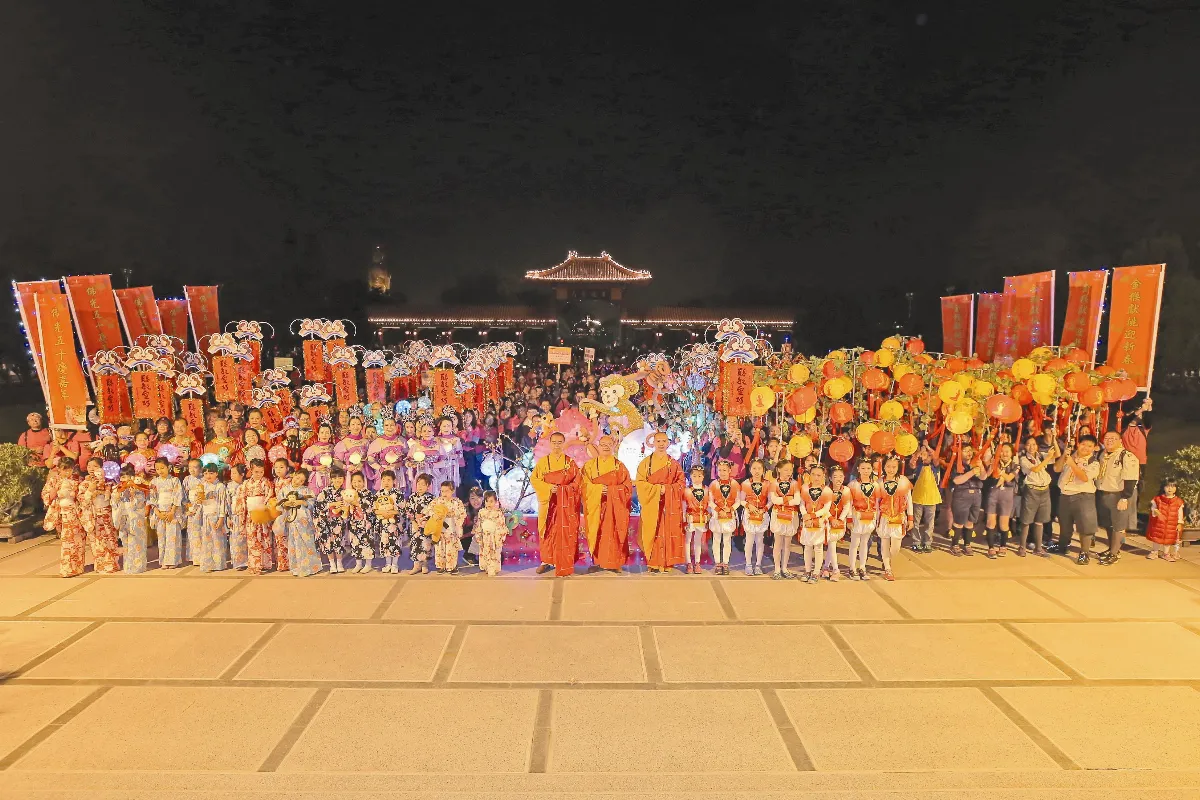 佛光山提燈大會 照亮寶山夜空