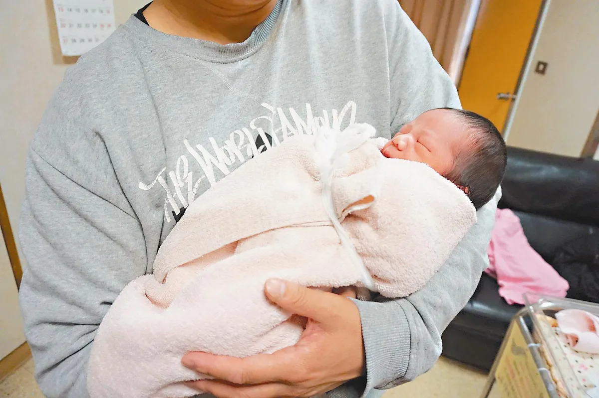 4年過1次生日  母：寶寶選的要接受