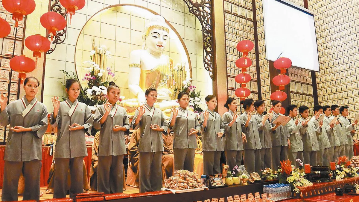菲佛學院結業 勉學生永不退票