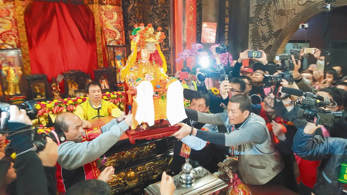 白沙屯媽神蹟之旅 2萬信眾隨行