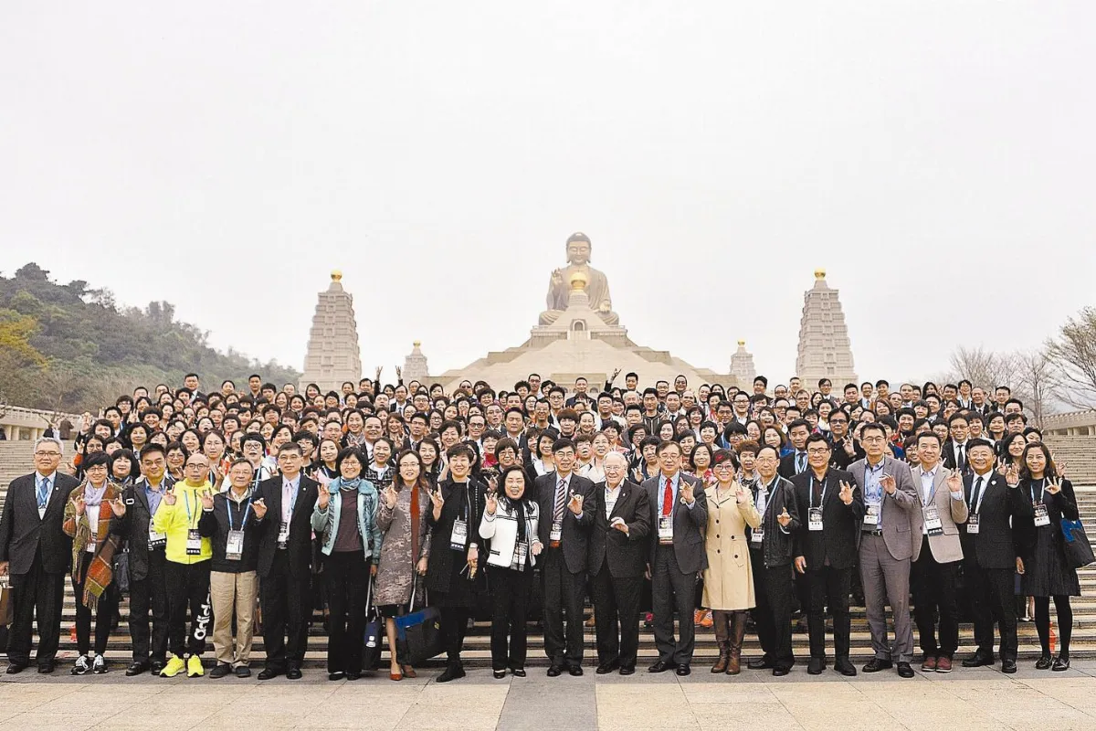 兩岸理財師訪佛館 學智富之道