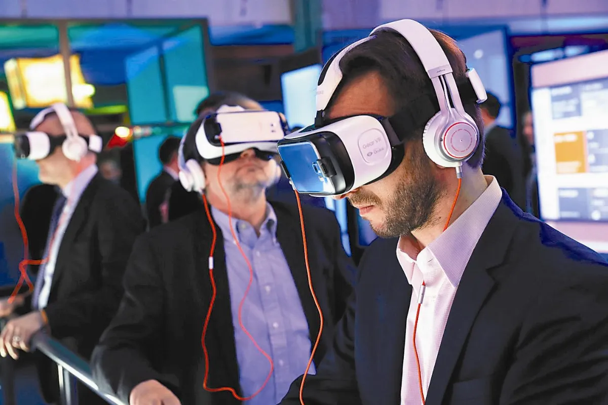 從VR到AR 阿里巴巴、HTC搶攻