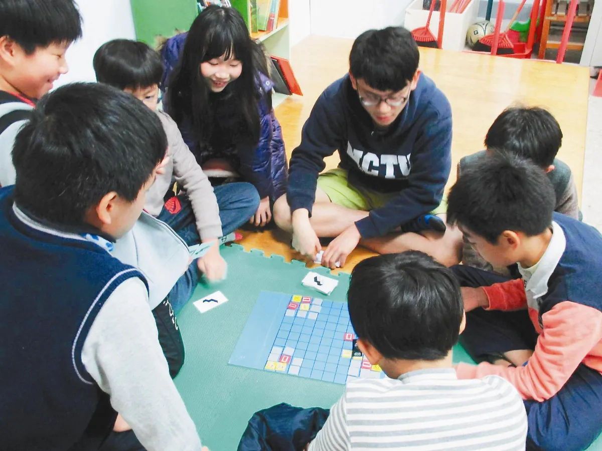 桌遊老爹 帶孩子進入程式世界