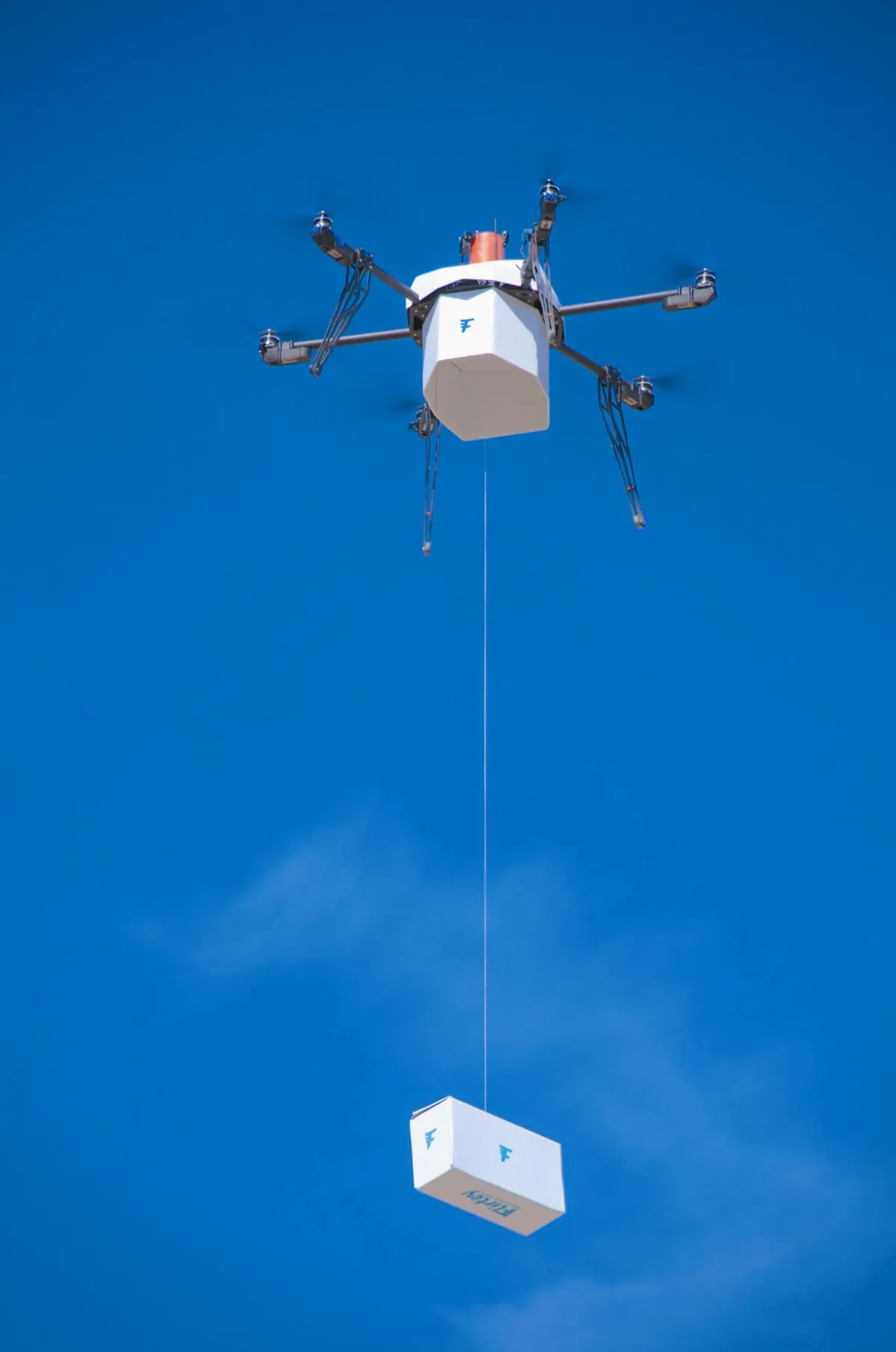 全美首例 無人機都市送貨成功