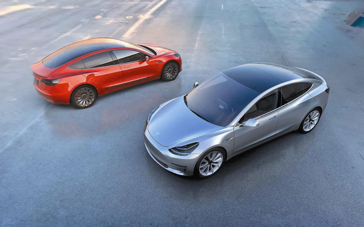 特斯拉平價電動車 明年底上市