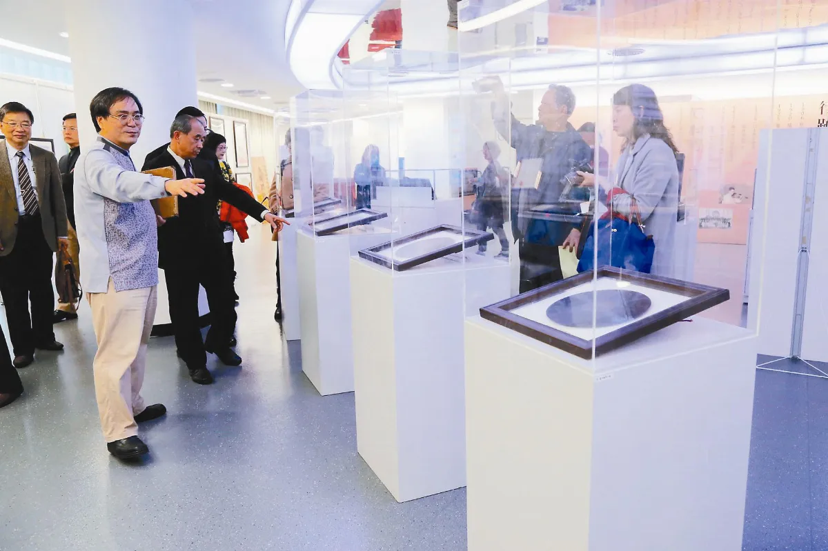 鄧雨賢留聲機 再奏一曲月夜愁