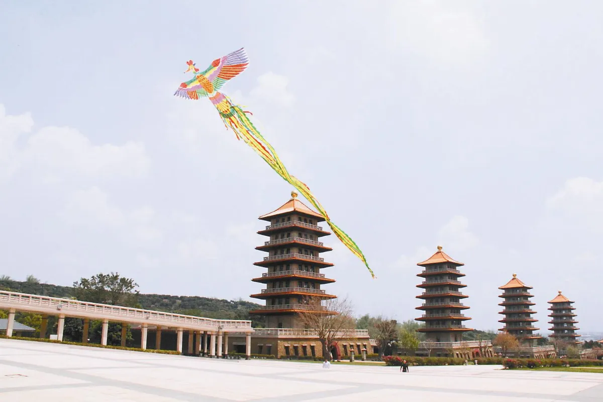 山東濰坊風箏 翱翔佛館
