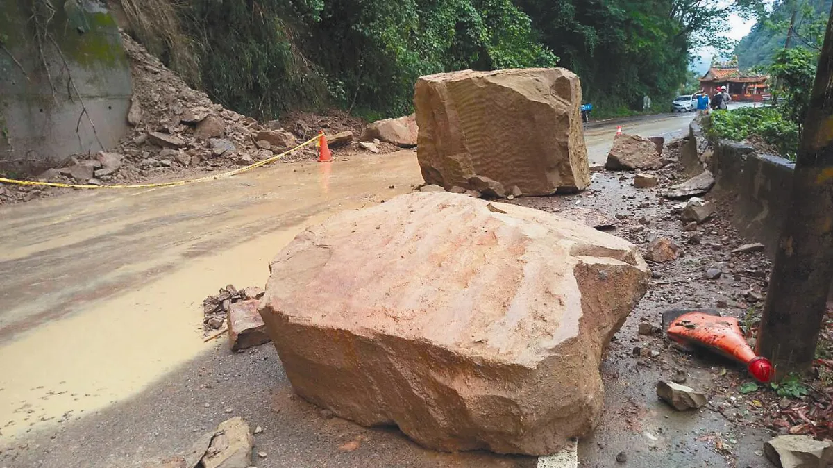 17縣市大雨特報 鄭明典：雷擊風險被低估