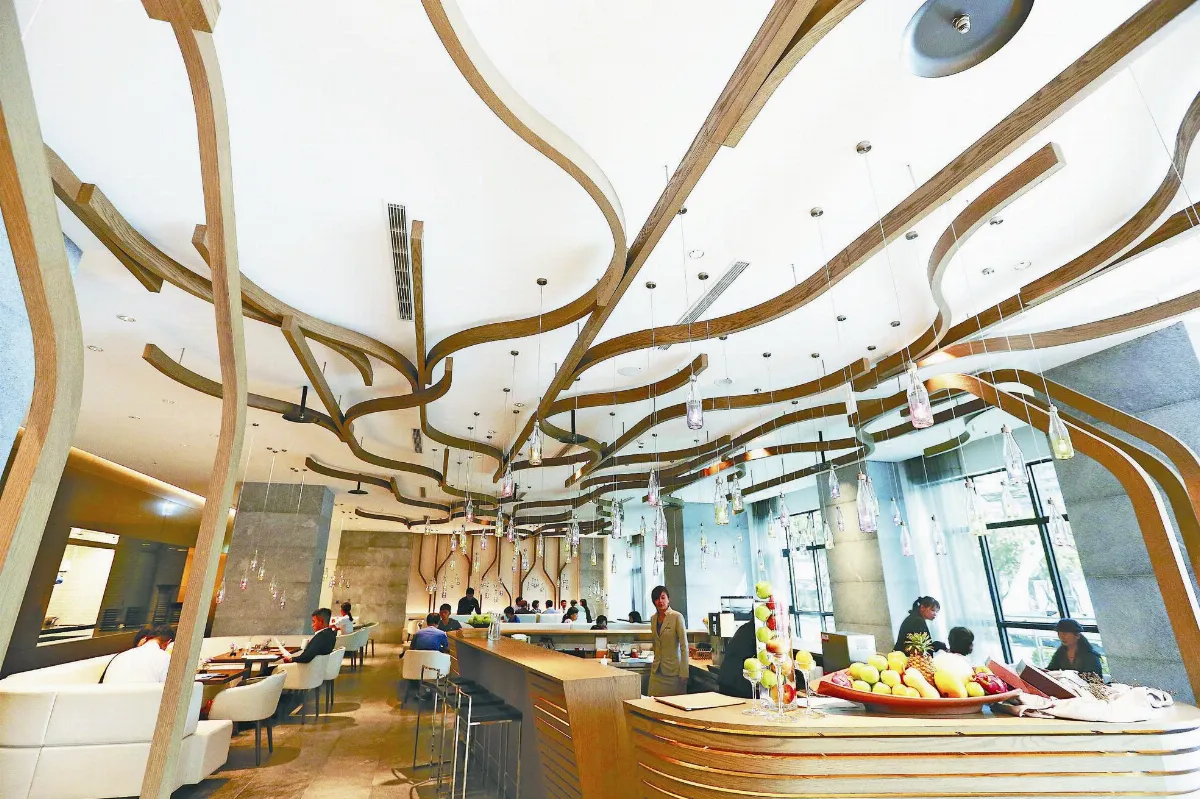陸客限縮令發威 引發飯店拋售潮
