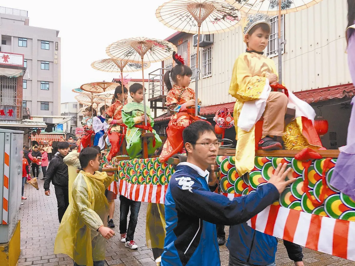 金門迎城隍 蜈蚣遊街揭序幕
