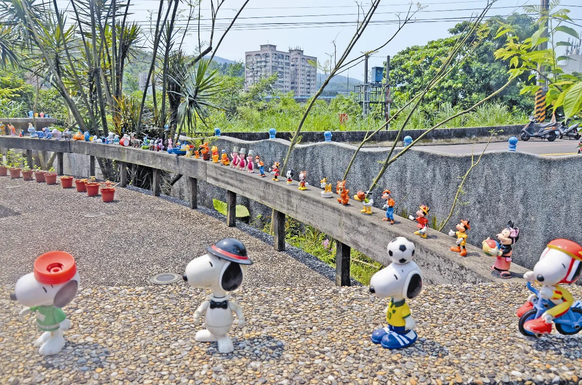 510枚公仔 妝點校園成卡通世界