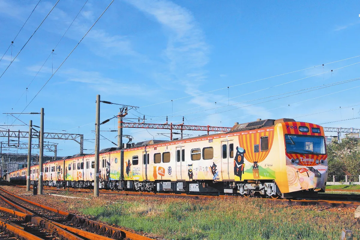 台鐵6大彩繪列車 全台趴趴秀