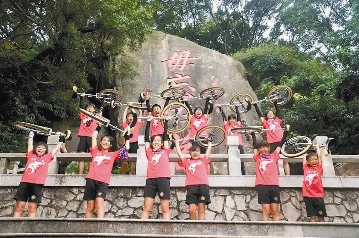 加祿小騎士 踩獨輪車闖天下